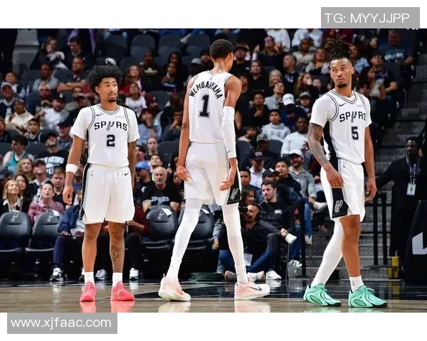 火箭队与马刺队精彩对决CCTV5直播全程回顾与分析